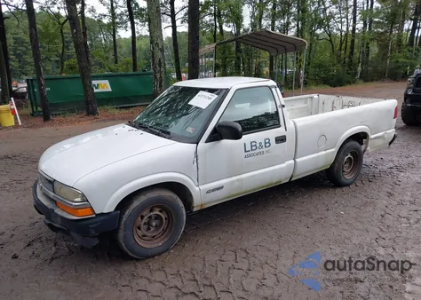 2001 Chevrolet S-10 из США, поврежденный, VIN 1GCCS14WX18244690